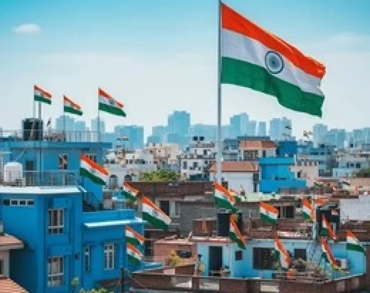 Banka News: स्वतंत्रता दिवस से पहले शहर में तिरंगे की रोशनी, चौक-चौराहों और प्रतिमाओं पर छाया देशभक्ति का रंग