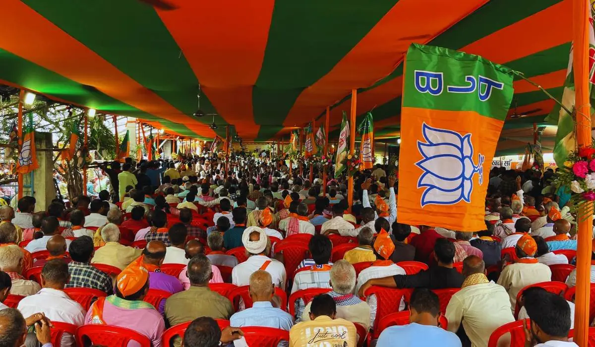 Bihar Politics: एनडीए कार्यकर्ता सम्मेलन में गूंजा चुनावी बिगुल, नेताओं ने किया जीत का दावा